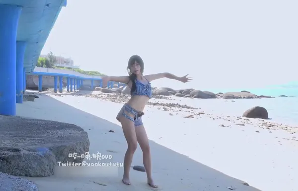 咬一口兔娘(黏黏团子兔) – NO.073 9月 新番动感 18