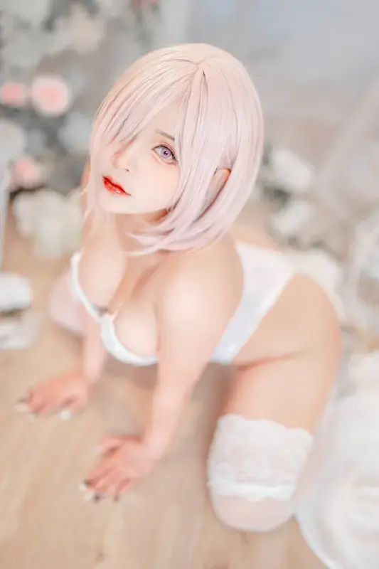 Sayo Momo – NO.020 Mashu white lingerie body oil 7